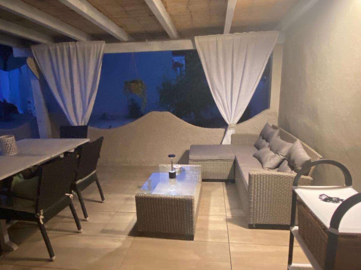 Vila Casa Teresa Porto Pino Exteriér fotografie