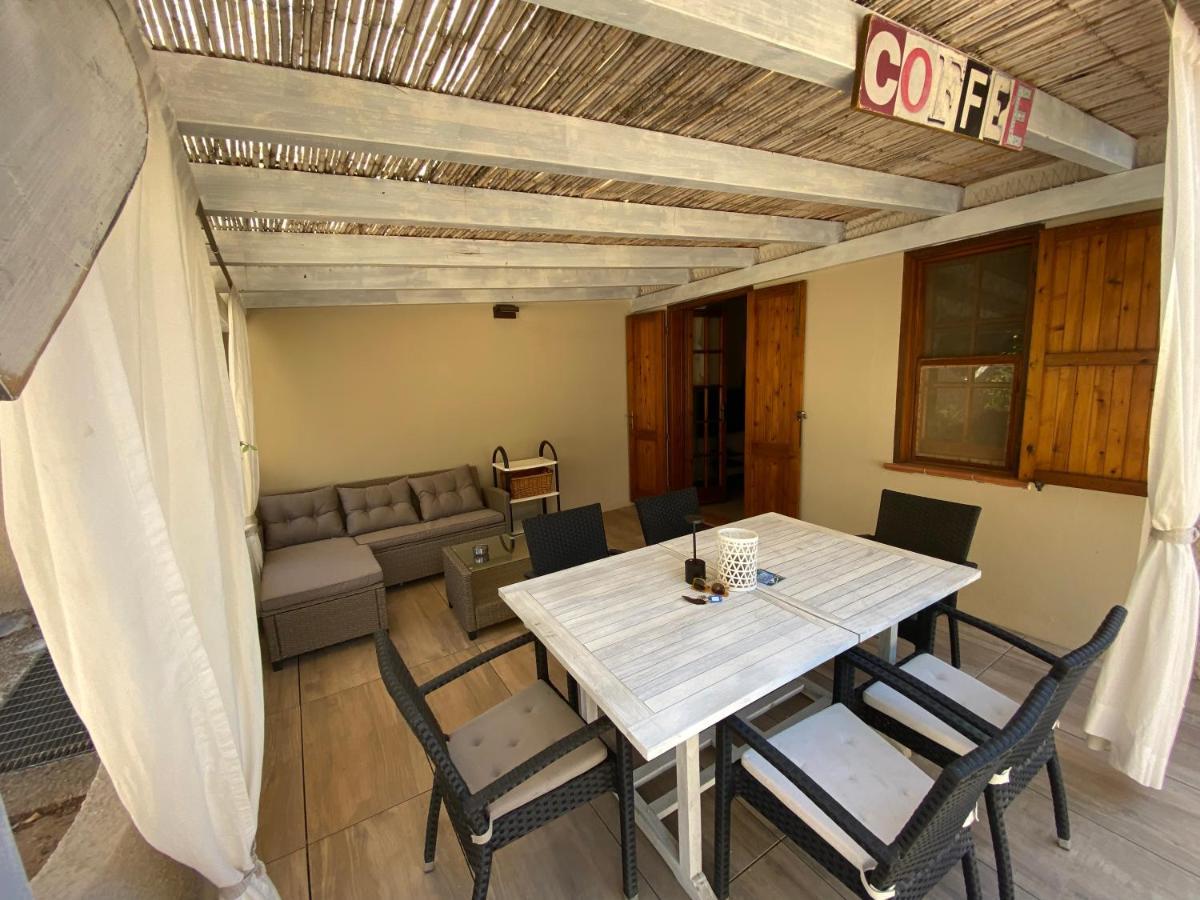 Vila Casa Teresa Porto Pino Exteriér fotografie