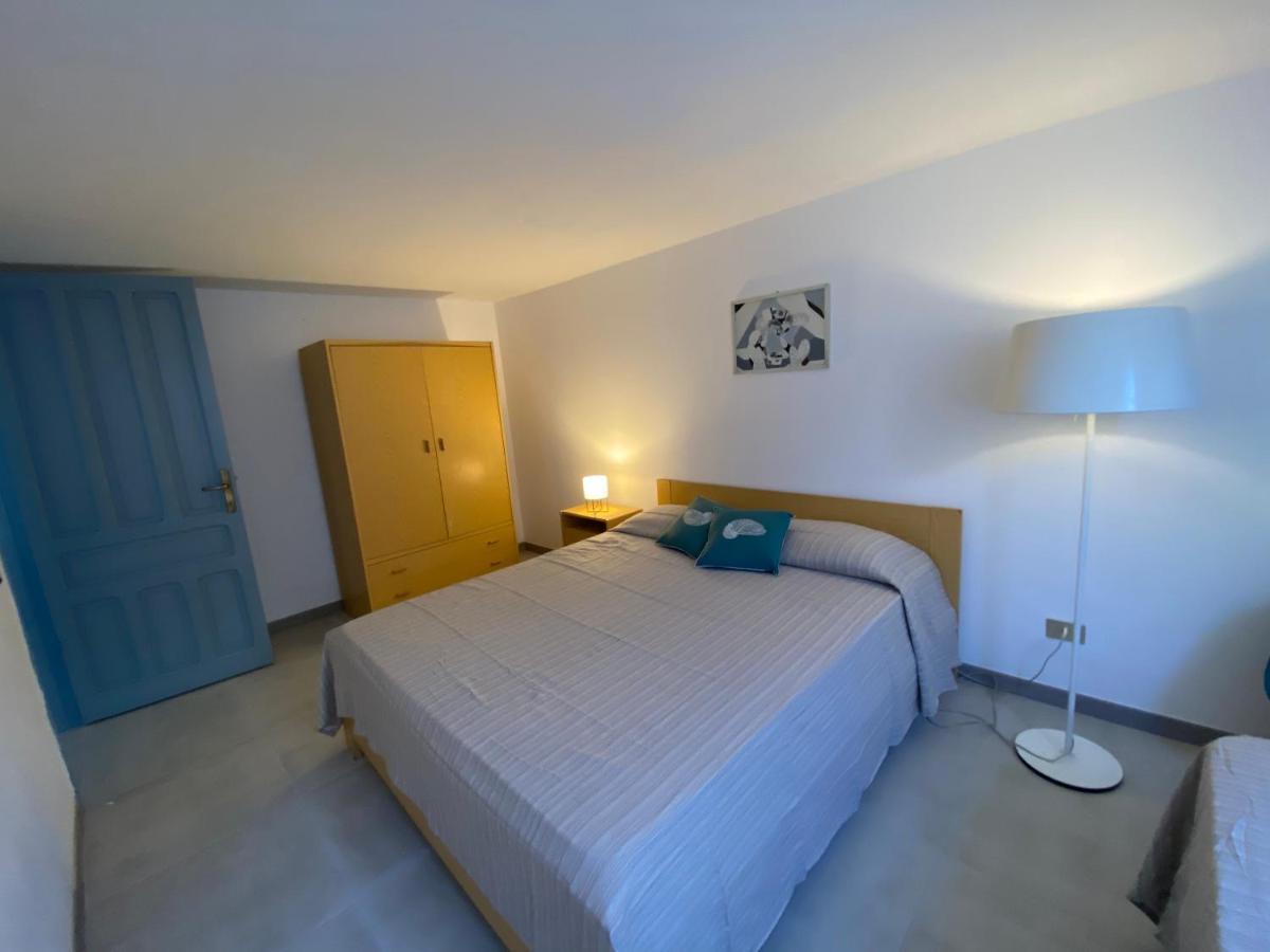 Vila Casa Teresa Porto Pino Exteriér fotografie