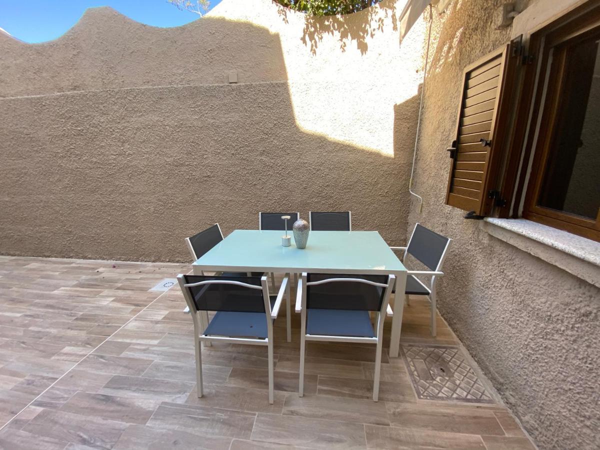 Vila Casa Teresa Porto Pino Exteriér fotografie