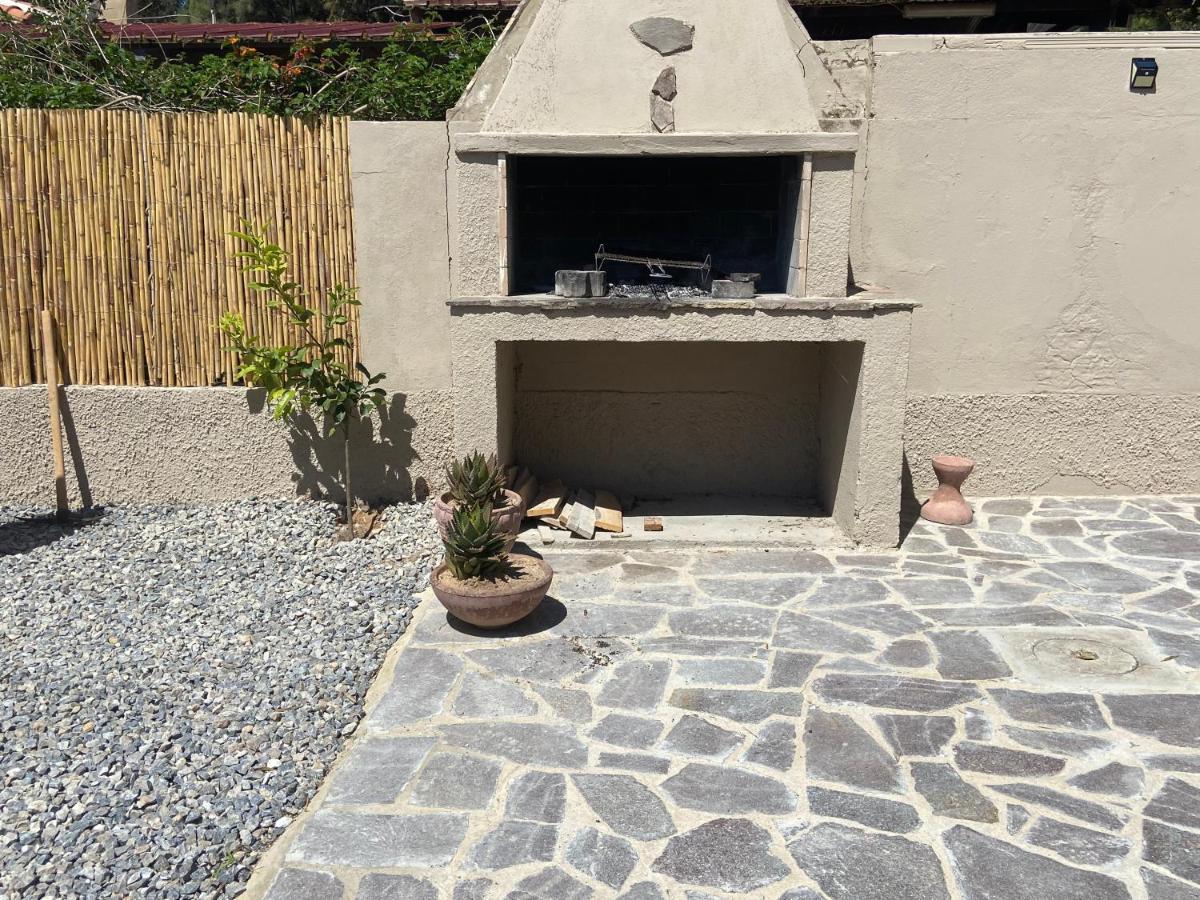 Vila Casa Teresa Porto Pino Exteriér fotografie