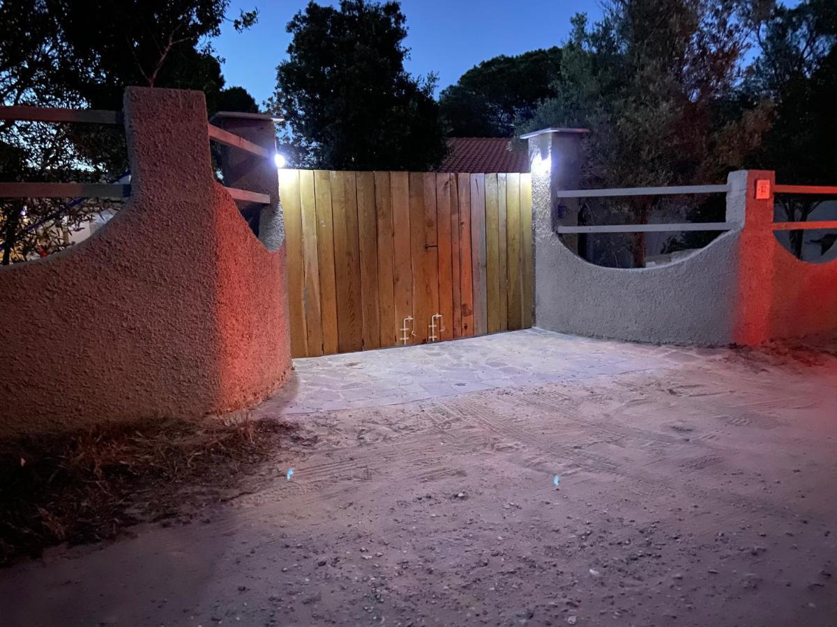 Vila Casa Teresa Porto Pino Exteriér fotografie
