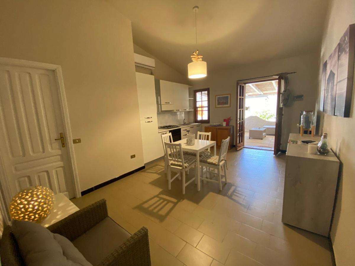 Vila Casa Teresa Porto Pino Exteriér fotografie